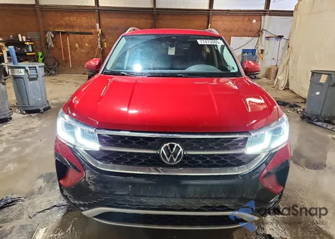 2022 Volkswagen Taos Sel z USA, uszkodzony, nr VIN 3VVJX7B2XNM085796